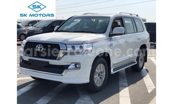 Buy Import Toyota Land Cruiser White Car in Import - Dubai in Kailahun Buy Import Toyota Land Cruiser White Car in Import - Dubai in Kailahun