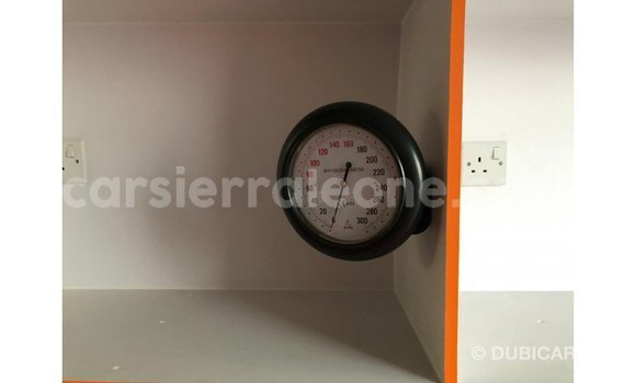 Buy Import Toyota Hiace White Car in Import - Dubai in Kailahun Buy Import Toyota Hiace White Car in Import - Dubai in Kailahun