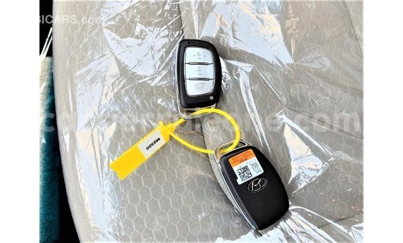 Buy Import Hyundai Elantra White Car in Import - Dubai in Kailahun Buy Import Hyundai Elantra White Car in Import - Dubai in Kailahun