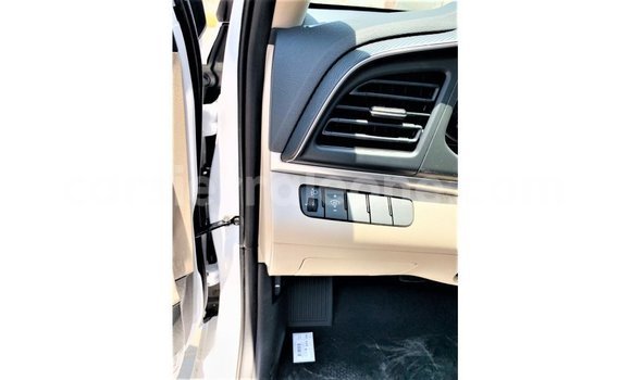 Buy Import Hyundai Elantra White Car in Import - Dubai in Kailahun Buy Import Hyundai Elantra White Car in Import - Dubai in Kailahun