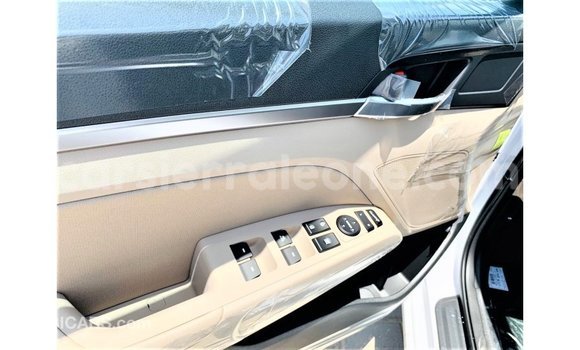 Buy Import Hyundai Elantra White Car in Import - Dubai in Kailahun Buy Import Hyundai Elantra White Car in Import - Dubai in Kailahun