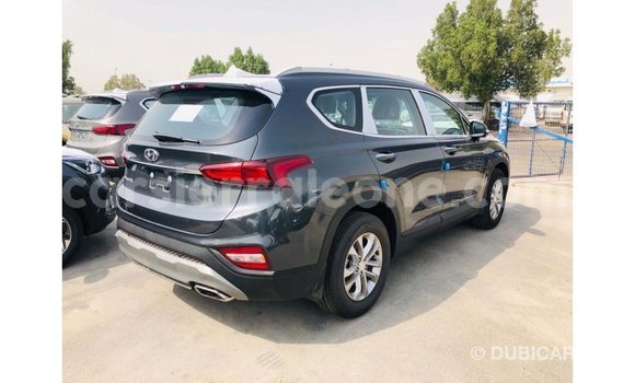 Buy Import Hyundai Santa Fe Green Car in Import - Dubai in Kailahun Buy Import Hyundai Santa Fe Green Car in Import - Dubai in Kailahun
