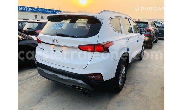 Buy Import Hyundai Santa Fe White Car in Import - Dubai in Kailahun Buy Import Hyundai Santa Fe White Car in Import - Dubai in Kailahun