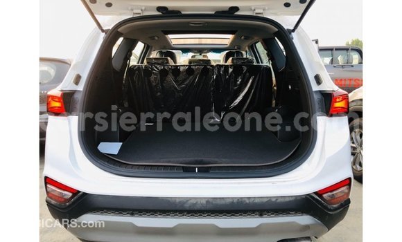 Buy Import Hyundai Santa Fe White Car in Import - Dubai in Kailahun Buy Import Hyundai Santa Fe White Car in Import - Dubai in Kailahun