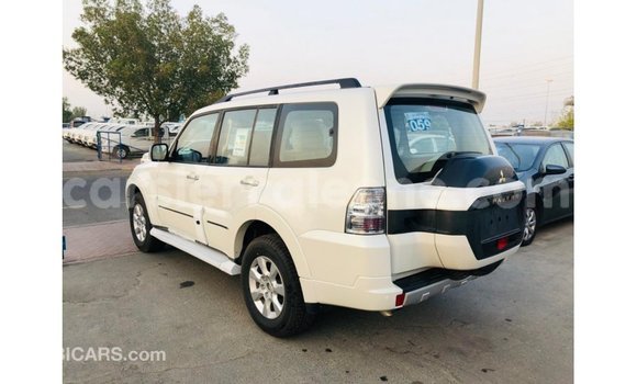 Buy Import Mitsubishi Pajero White Car in Import - Dubai in Kailahun Buy Import Mitsubishi Pajero White Car in Import - Dubai in Kailahun