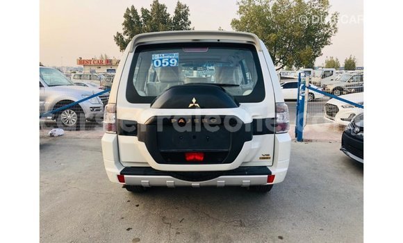 Buy Import Mitsubishi Pajero White Car in Import - Dubai in Kailahun Buy Import Mitsubishi Pajero White Car in Import - Dubai in Kailahun