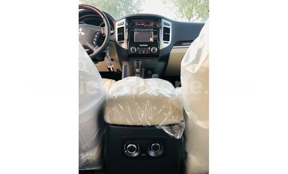Buy Import Mitsubishi Pajero White Car in Import - Dubai in Kailahun Buy Import Mitsubishi Pajero White Car in Import - Dubai in Kailahun