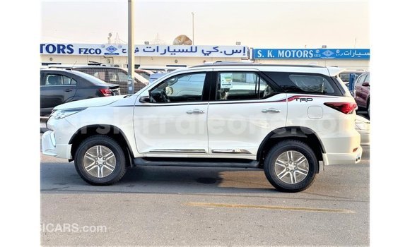 Buy Import Toyota Fortuner White Car in Import - Dubai in Kailahun Buy Import Toyota Fortuner White Car in Import - Dubai in Kailahun