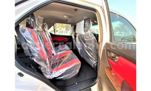 Buy Import Toyota Fortuner White Car in Import - Dubai in Kailahun Buy Import Toyota Fortuner White Car in Import - Dubai in Kailahun