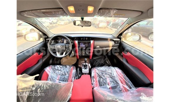 Buy Import Toyota Fortuner White Car in Import - Dubai in Kailahun Buy Import Toyota Fortuner White Car in Import - Dubai in Kailahun