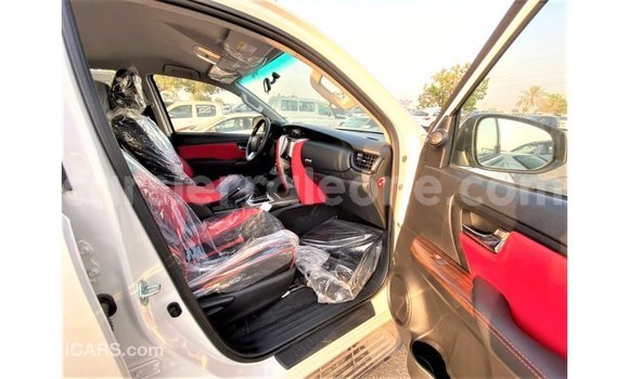 Buy Import Toyota Fortuner White Car in Import - Dubai in Kailahun Buy Import Toyota Fortuner White Car in Import - Dubai in Kailahun