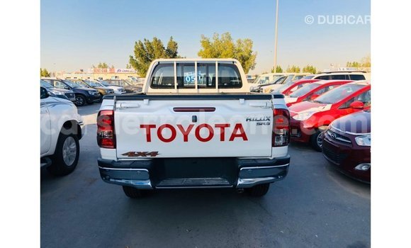 Buy Import Toyota Hilux White Car in Import - Dubai in Kailahun Buy Import Toyota Hilux White Car in Import - Dubai in Kailahun