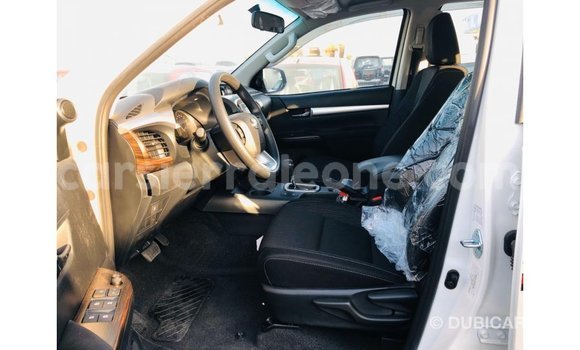 Buy Import Toyota Hilux White Car in Import - Dubai in Kailahun Buy Import Toyota Hilux White Car in Import - Dubai in Kailahun