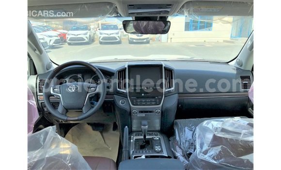 Buy Import Toyota Land Cruiser White Car in Import - Dubai in Kailahun Buy Import Toyota Land Cruiser White Car in Import - Dubai in Kailahun