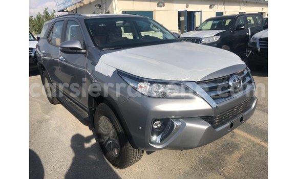 Acheter Import Voiture Toyota Fortuner Autre à Import - Dubai, Kailahun Acheter Import Voiture Toyota Fortuner Autre à Import - Dubai, Kailahun