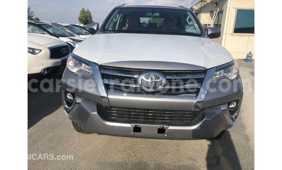 Acheter Import Voiture Toyota Fortuner Autre à Import - Dubai, Kailahun Acheter Import Voiture Toyota Fortuner Autre à Import - Dubai, Kailahun
