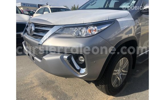 Acheter Import Voiture Toyota Fortuner Autre à Import - Dubai, Kailahun Acheter Import Voiture Toyota Fortuner Autre à Import - Dubai, Kailahun