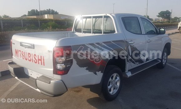 Buy Import Mitsubishi L200 White Car in Import - Dubai in Kailahun Buy Import Mitsubishi L200 White Car in Import - Dubai in Kailahun