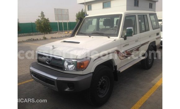 Buy Import Toyota Land Cruiser White Car in Import - Dubai in Kailahun Buy Import Toyota Land Cruiser White Car in Import - Dubai in Kailahun
