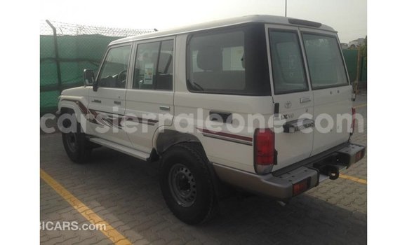 Buy Import Toyota Land Cruiser White Car in Import - Dubai in Kailahun Buy Import Toyota Land Cruiser White Car in Import - Dubai in Kailahun