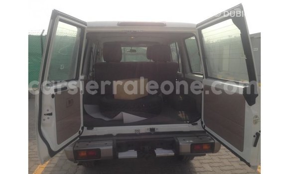 Buy Import Toyota Land Cruiser White Car in Import - Dubai in Kailahun Buy Import Toyota Land Cruiser White Car in Import - Dubai in Kailahun