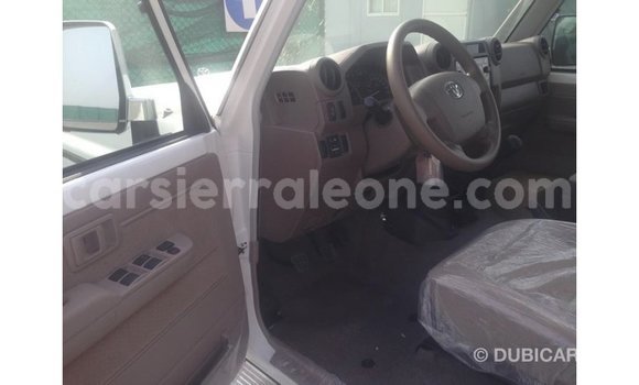 Buy Import Toyota Land Cruiser White Car in Import - Dubai in Kailahun Buy Import Toyota Land Cruiser White Car in Import - Dubai in Kailahun