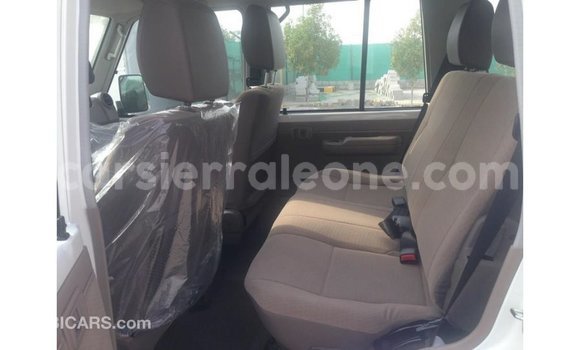 Buy Import Toyota Land Cruiser White Car in Import - Dubai in Kailahun Buy Import Toyota Land Cruiser White Car in Import - Dubai in Kailahun