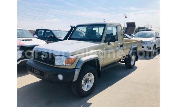Buy Import Toyota Land Cruiser Beige Car in Import - Dubai in Kailahun Buy Import Toyota Land Cruiser Beige Car in Import - Dubai in Kailahun