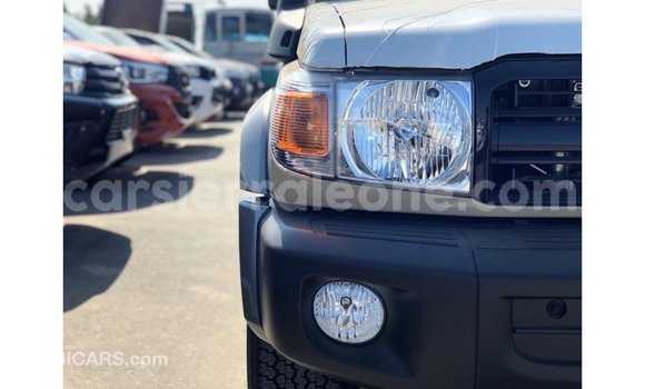 Buy Import Toyota Land Cruiser Beige Car in Import - Dubai in Kailahun Buy Import Toyota Land Cruiser Beige Car in Import - Dubai in Kailahun