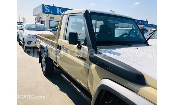 Buy Import Toyota Land Cruiser Beige Car in Import - Dubai in Kailahun Buy Import Toyota Land Cruiser Beige Car in Import - Dubai in Kailahun