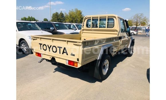 Buy Import Toyota Land Cruiser Beige Car in Import - Dubai in Kailahun Buy Import Toyota Land Cruiser Beige Car in Import - Dubai in Kailahun