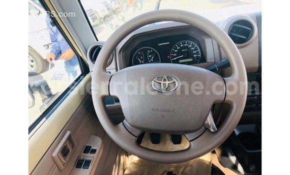 Buy Import Toyota Land Cruiser Beige Car in Import - Dubai in Kailahun Buy Import Toyota Land Cruiser Beige Car in Import - Dubai in Kailahun