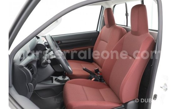 Buy Import Toyota Hilux White Car in Import - Dubai in Kailahun Buy Import Toyota Hilux White Car in Import - Dubai in Kailahun