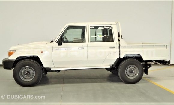 Buy Import Toyota Land Cruiser White Car in Import - Dubai in Kailahun Buy Import Toyota Land Cruiser White Car in Import - Dubai in Kailahun