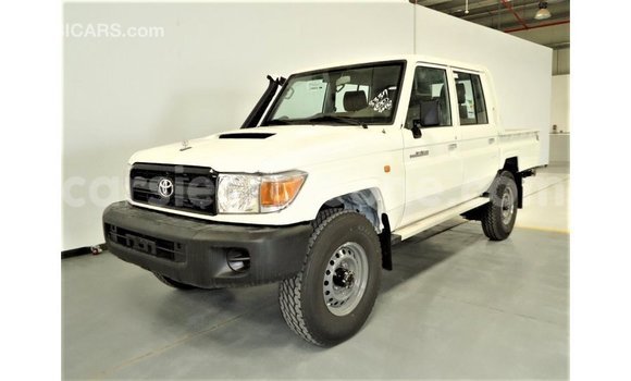 Buy Import Toyota Land Cruiser White Car in Import - Dubai in Kailahun Buy Import Toyota Land Cruiser White Car in Import - Dubai in Kailahun