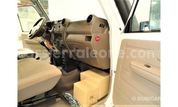 Buy Import Toyota Land Cruiser White Car in Import - Dubai in Kailahun Buy Import Toyota Land Cruiser White Car in Import - Dubai in Kailahun