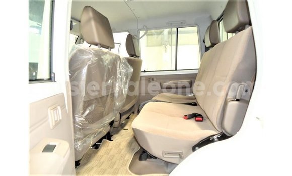 Buy Import Toyota Land Cruiser White Car in Import - Dubai in Kailahun Buy Import Toyota Land Cruiser White Car in Import - Dubai in Kailahun