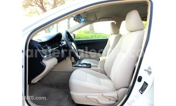 Buy Import Toyota Camry White Car in Import - Dubai in Kailahun Buy Import Toyota Camry White Car in Import - Dubai in Kailahun