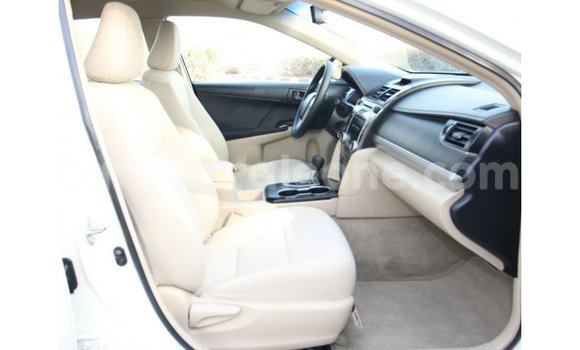 Buy Import Toyota Camry White Car in Import - Dubai in Kailahun Buy Import Toyota Camry White Car in Import - Dubai in Kailahun