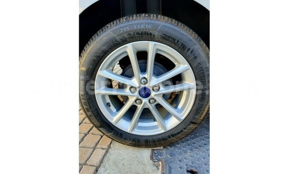 Buy Import Ford Focus White Car in Import - Dubai in Kailahun Buy Import Ford Focus White Car in Import - Dubai in Kailahun