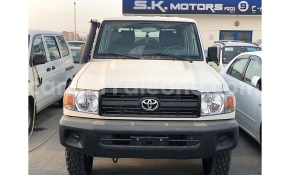 Buy Import Toyota Land Cruiser White Car in Import - Dubai in Kailahun Buy Import Toyota Land Cruiser White Car in Import - Dubai in Kailahun