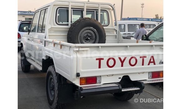 Buy Import Toyota Land Cruiser White Car in Import - Dubai in Kailahun Buy Import Toyota Land Cruiser White Car in Import - Dubai in Kailahun