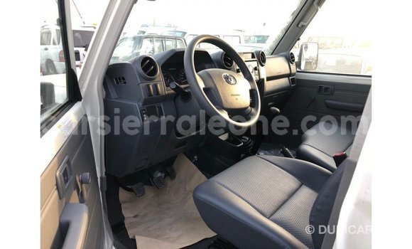 Buy Import Toyota Land Cruiser White Car in Import - Dubai in Kailahun Buy Import Toyota Land Cruiser White Car in Import - Dubai in Kailahun