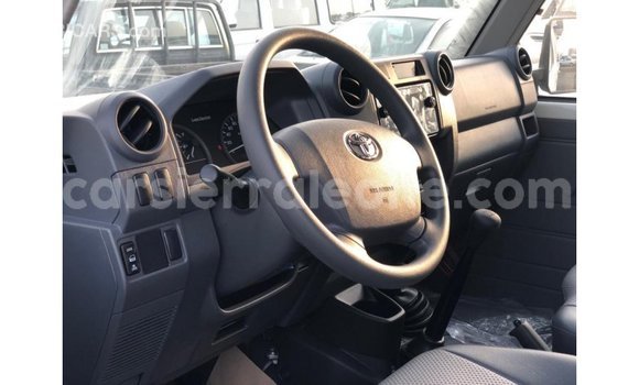 Buy Import Toyota Land Cruiser White Car in Import - Dubai in Kailahun Buy Import Toyota Land Cruiser White Car in Import - Dubai in Kailahun