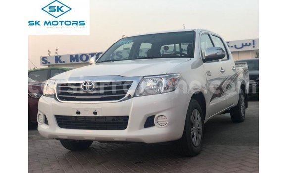 Buy Import Toyota Hilux White Car in Import - Dubai in Kailahun