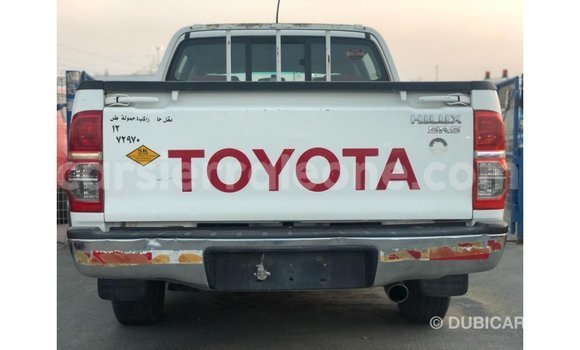 Buy Import Toyota Hilux White Car in Import - Dubai in Kailahun Buy Import Toyota Hilux White Car in Import - Dubai in Kailahun