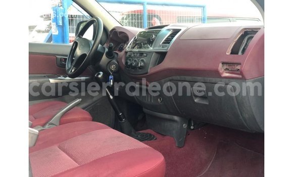 Buy Import Toyota Hilux White Car in Import - Dubai in Kailahun Buy Import Toyota Hilux White Car in Import - Dubai in Kailahun