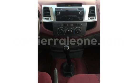 Buy Import Toyota Hilux White Car in Import - Dubai in Kailahun Buy Import Toyota Hilux White Car in Import - Dubai in Kailahun