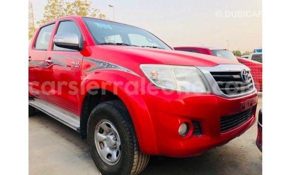Acheter Import Voiture Toyota Hilux Rouge à Import - Dubai, Kailahun Acheter Import Voiture Toyota Hilux Rouge à Import - Dubai, Kailahun
