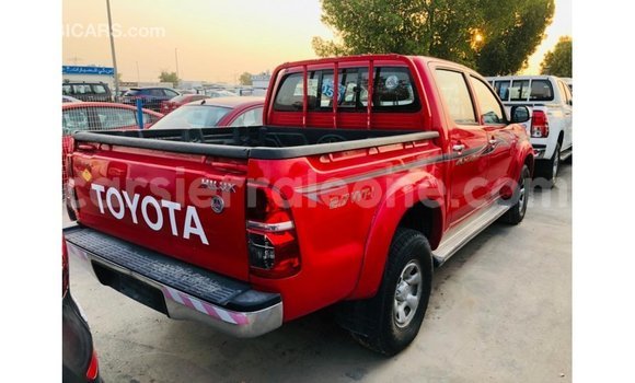 Acheter Import Voiture Toyota Hilux Rouge à Import - Dubai, Kailahun Acheter Import Voiture Toyota Hilux Rouge à Import - Dubai, Kailahun